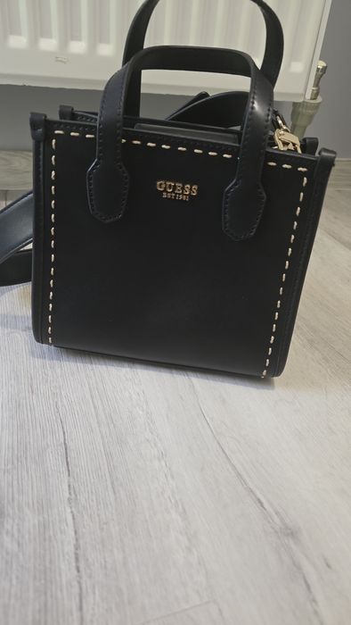 Малка чанта Guess