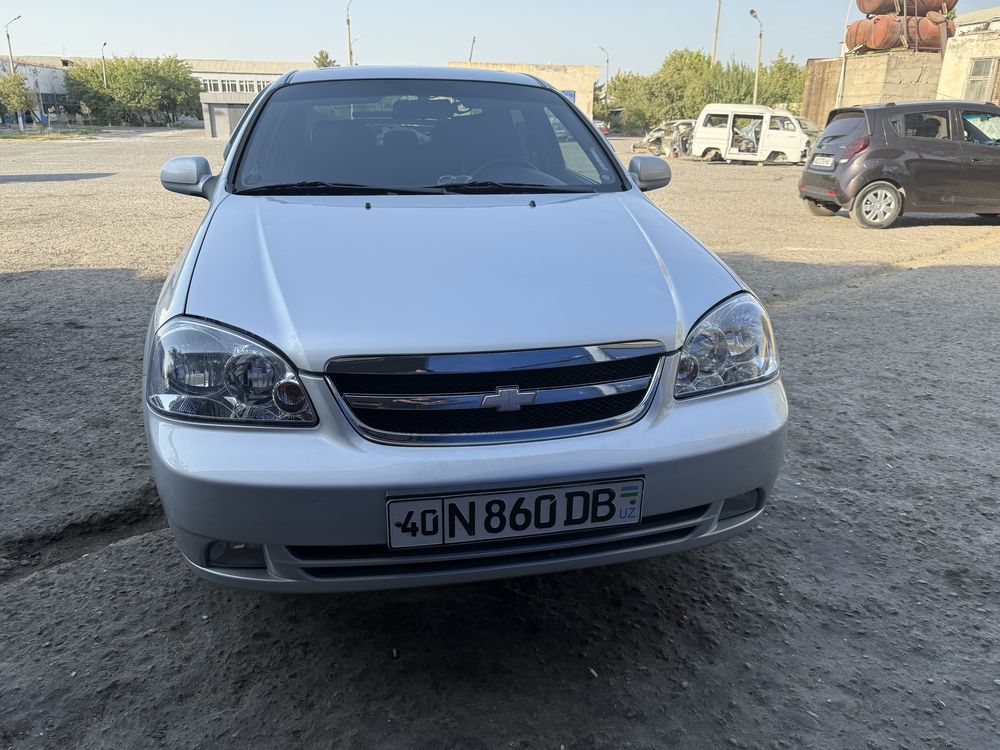 Lacetti A/T 2013 yaxshi holatda
