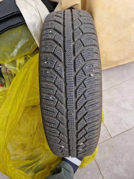 Зимни с джанти(ориг)Toyota Yaris,Master Grip 2,Semperit, 175/65/15,