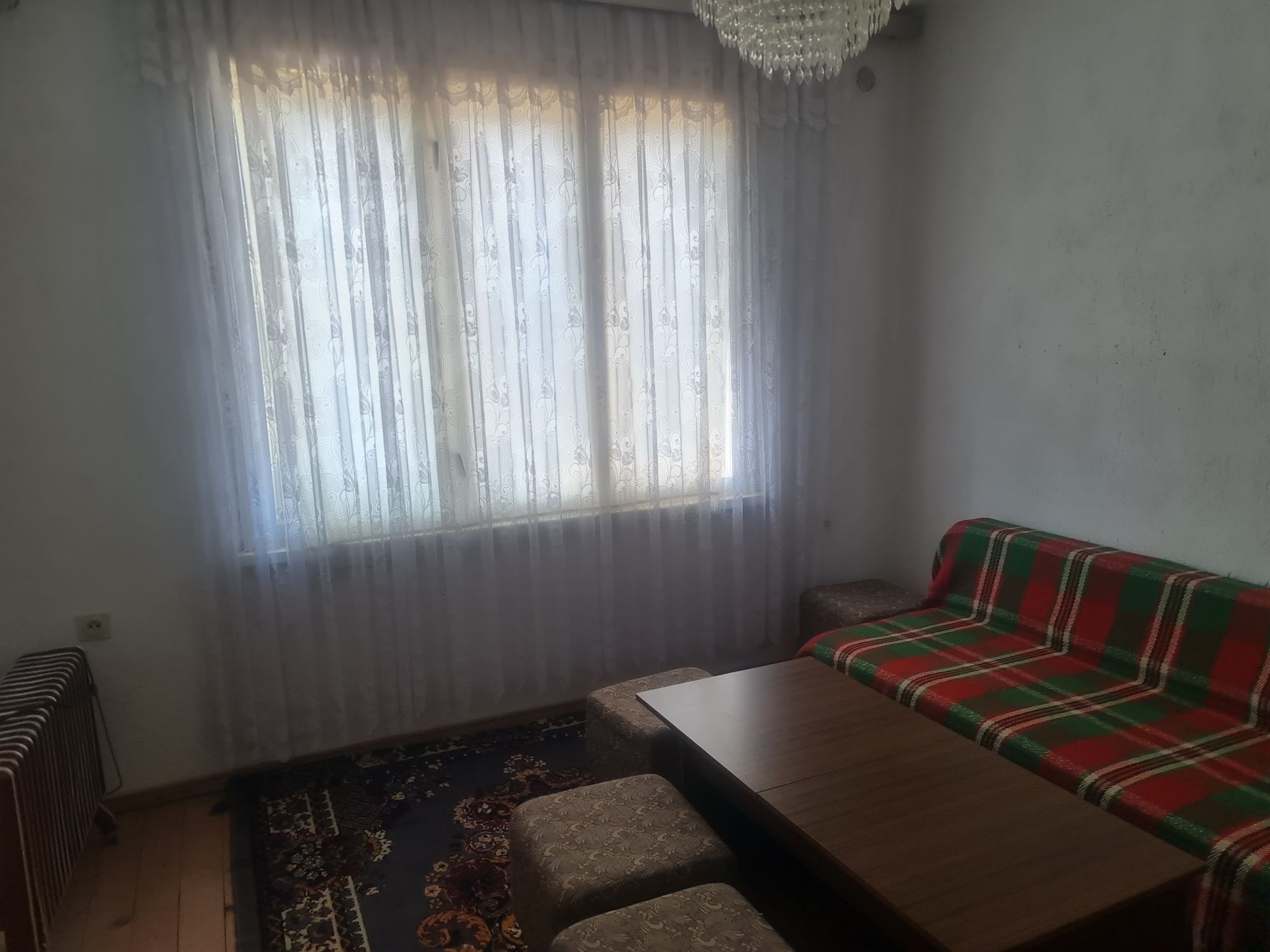 Продавам къща 286 кв.м. РЗП в с.Момчиловци