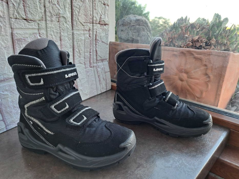 детски ботуши,зимни обувки,боти,апрески,Lowa номер31 за момче,