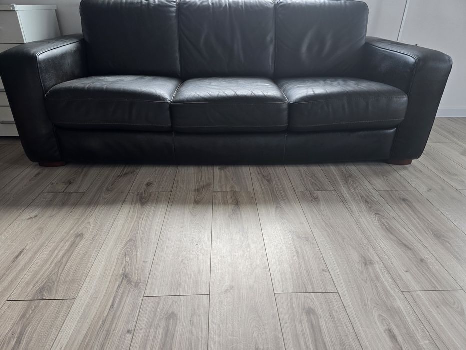 Canapea din piele