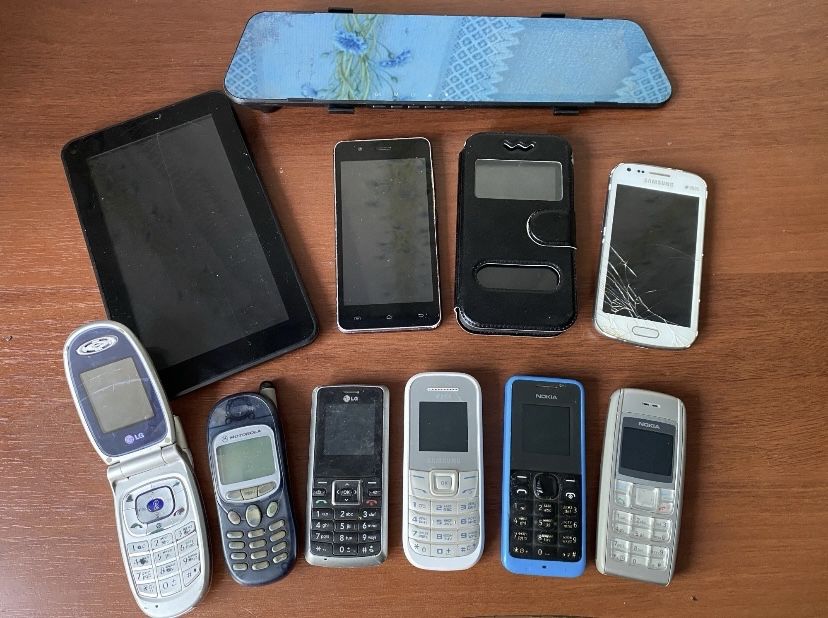 Продам все телефоны