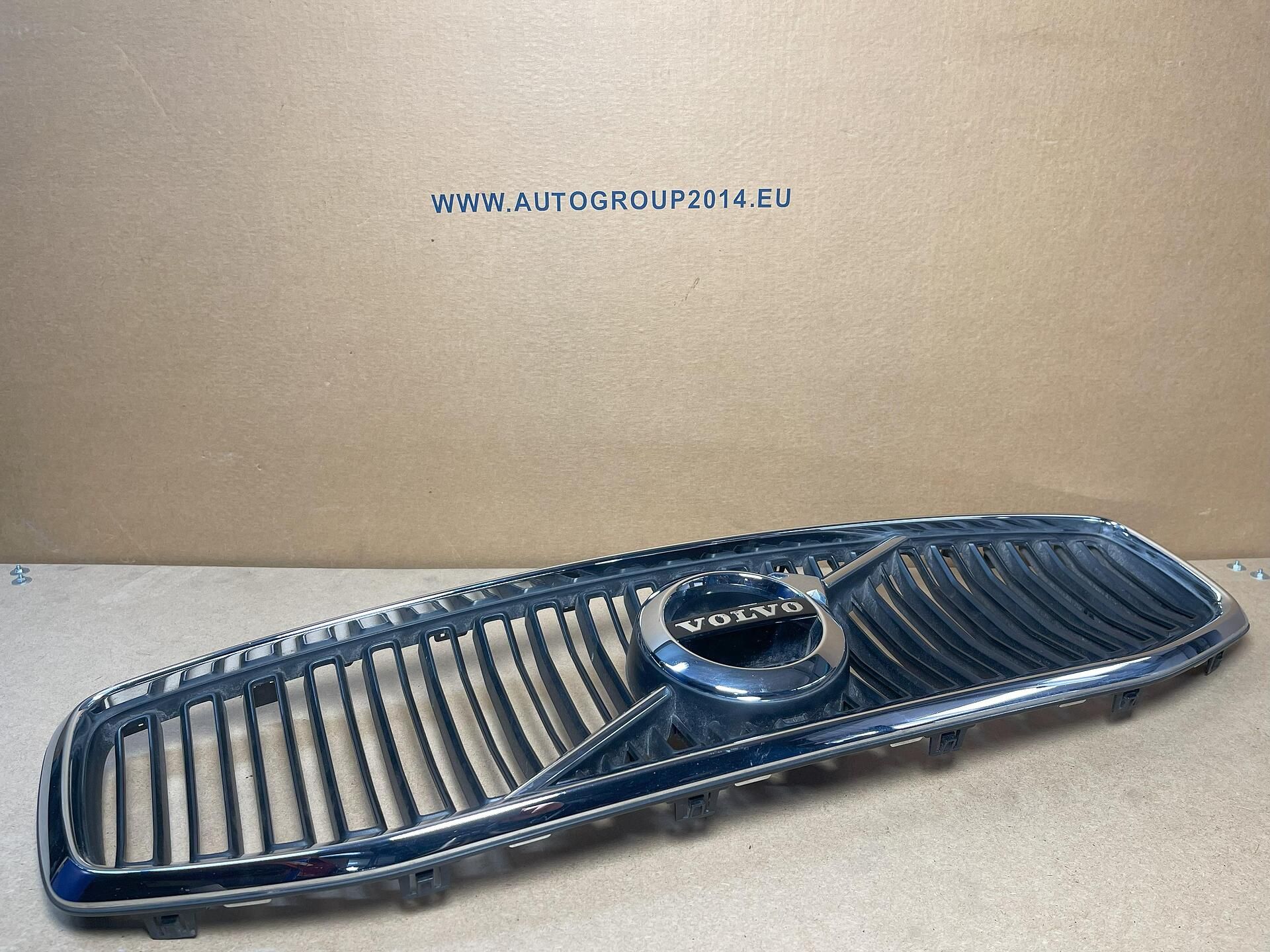 Предна решетка за volvo s60 - 32365392