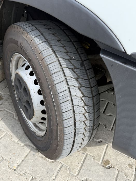 Autoplatforma Iveco Daily 35-170