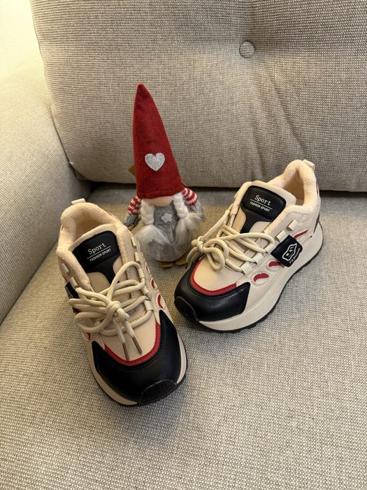 Sneakers Îmblăniți 36