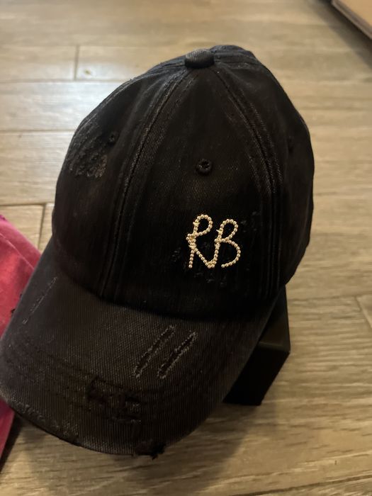 Дънкови шапки с лого