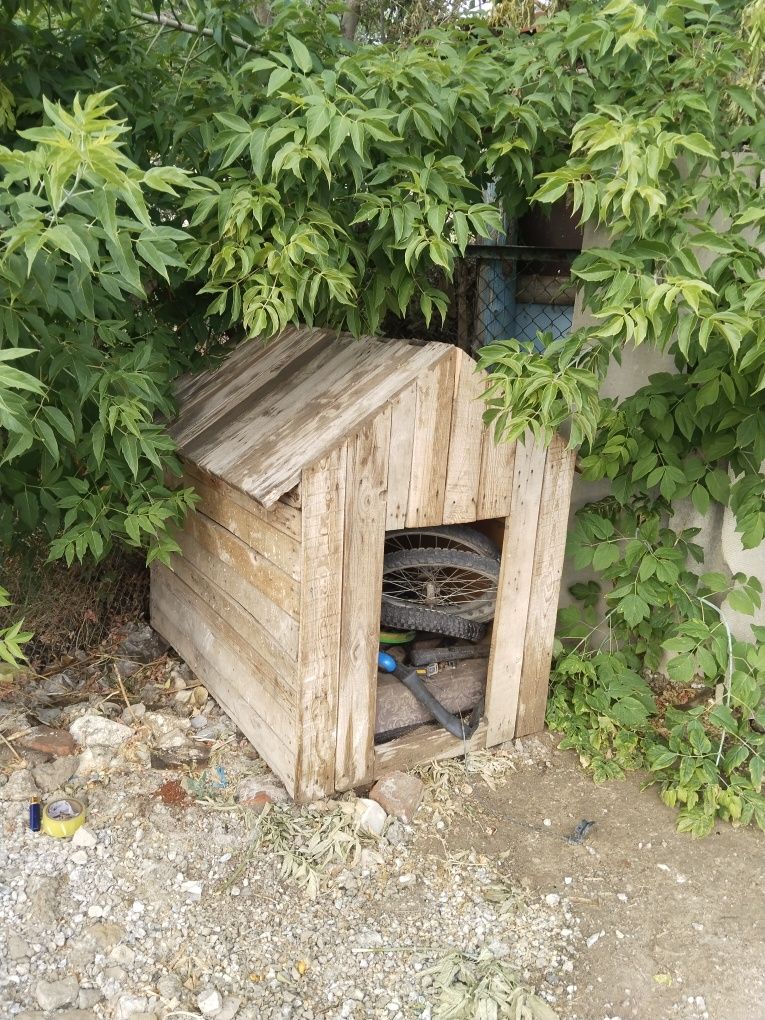 Продам будку для собак Алабай