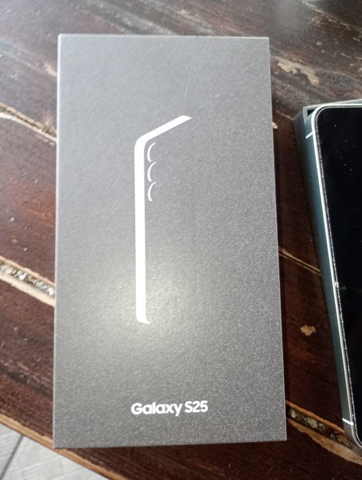 Samsung S 25 256GB
