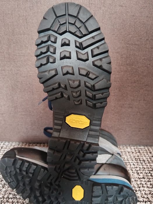 38 Туристически обувки La Sportiva