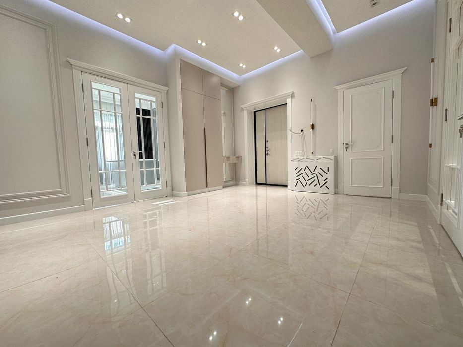 Продаётся 3х комнатная  квартира в ЖК "Новомосковская" от Golden House