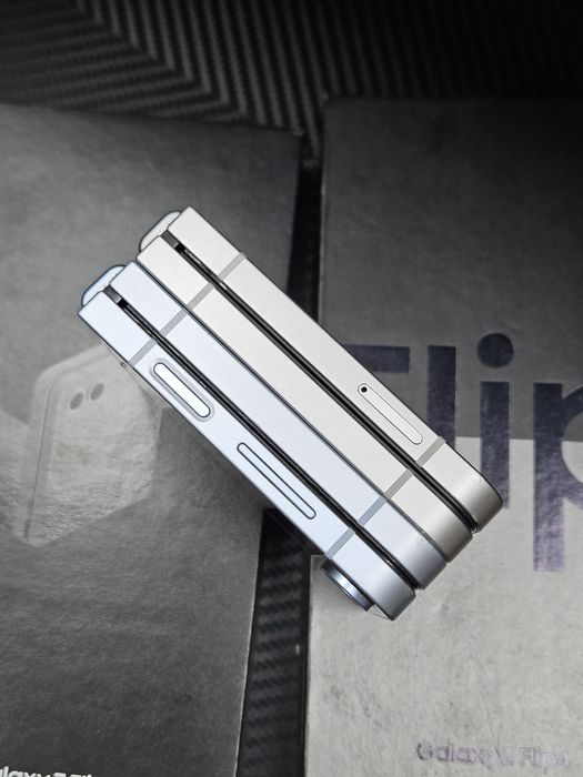 Sale! SamSung Z Flip 6 12/256Gb