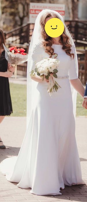 Rochie de mireasa + voal + agrafă + brâu