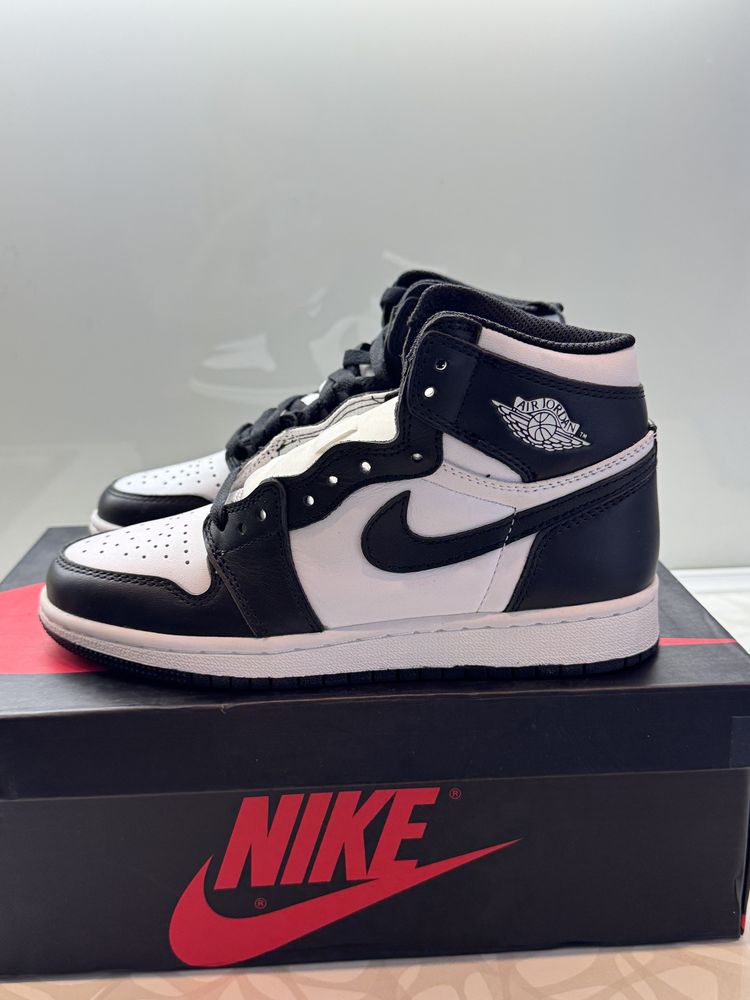Jordan 1 Retro Black White Кецове Обувки 36 Номер + Кутия