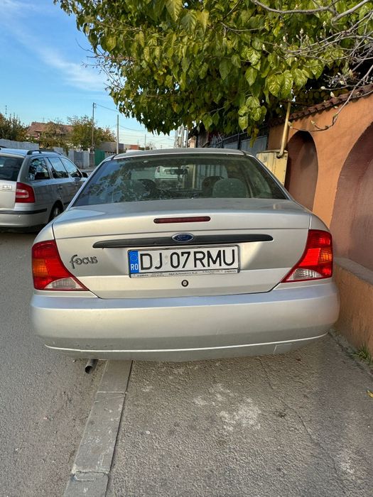 Vând Ford Focus 2002