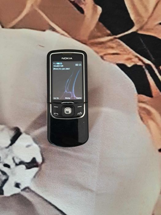 Vand schimb Nokia 8600 luna