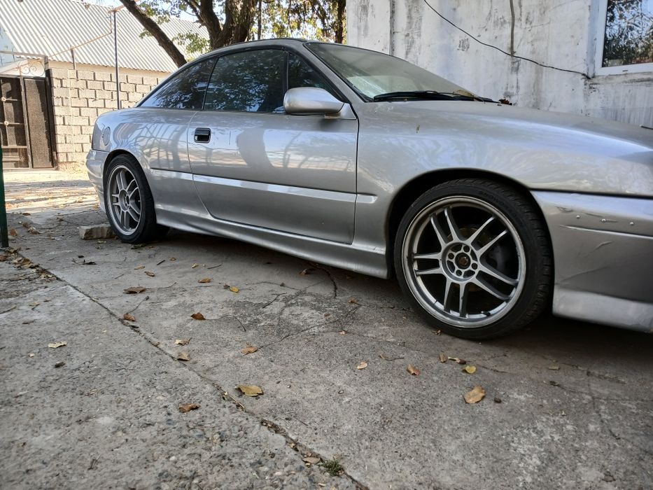 Опель калибра.()