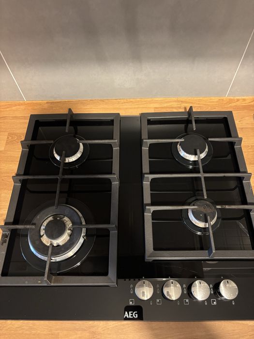 Vand plita pe gaze AEG