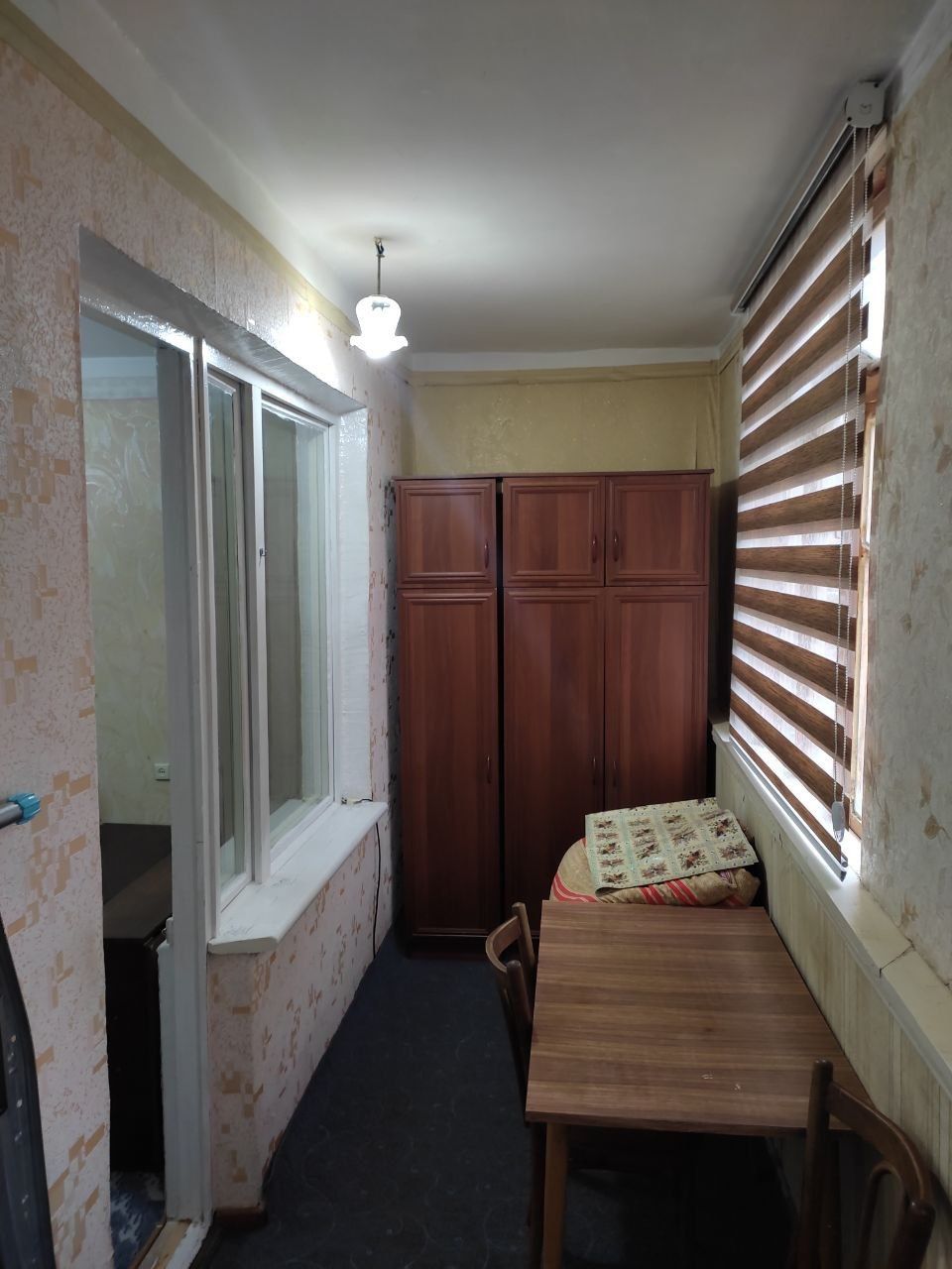 Срочно продается на Авиасозлар-2 (2/2/4 сред ремонт балкон 1.5х6)