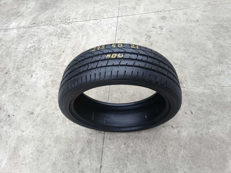 O anvelopa noua de vara 245 40 21 pirelli p zero