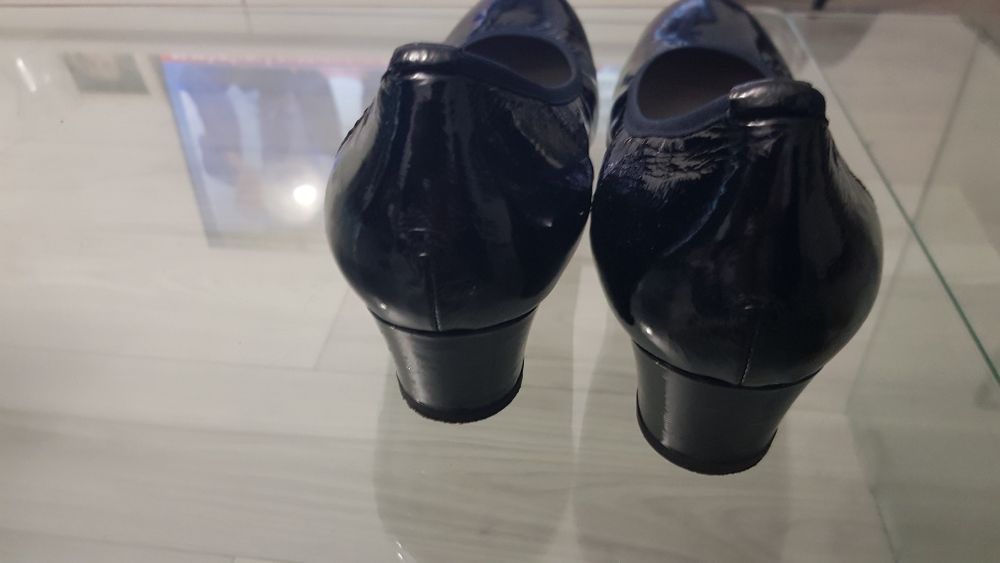 Vand pantofi dama marimea 39