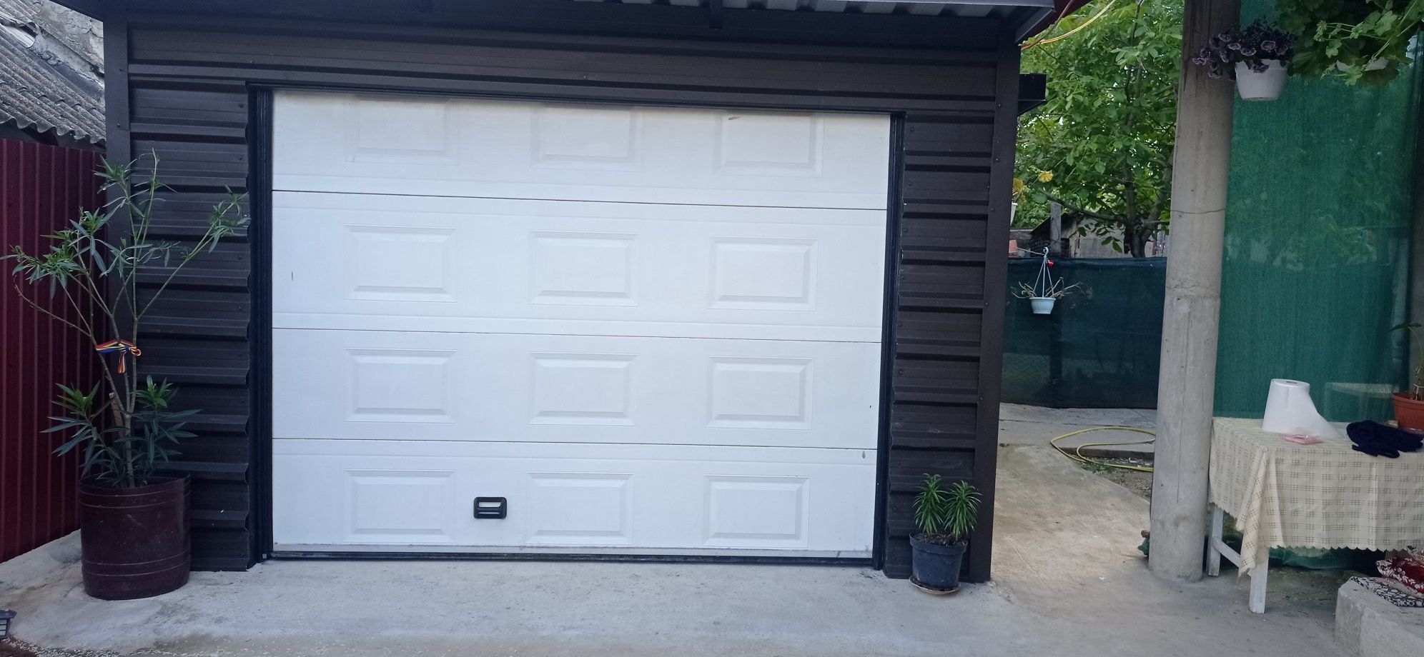 Uși garaj pliabile