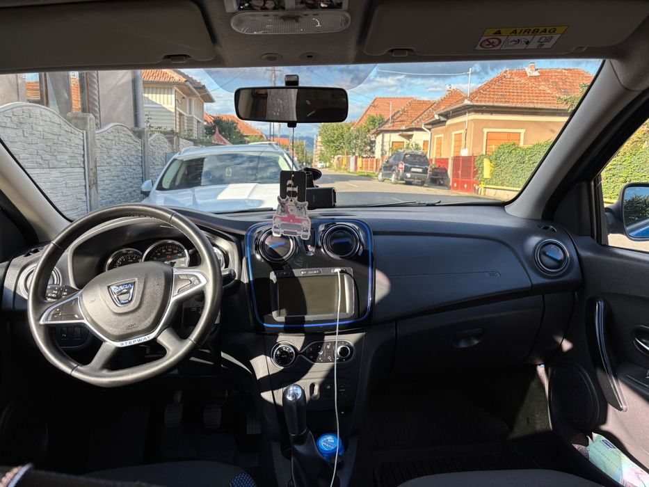 Dacia sandero stepway 2020 blue line