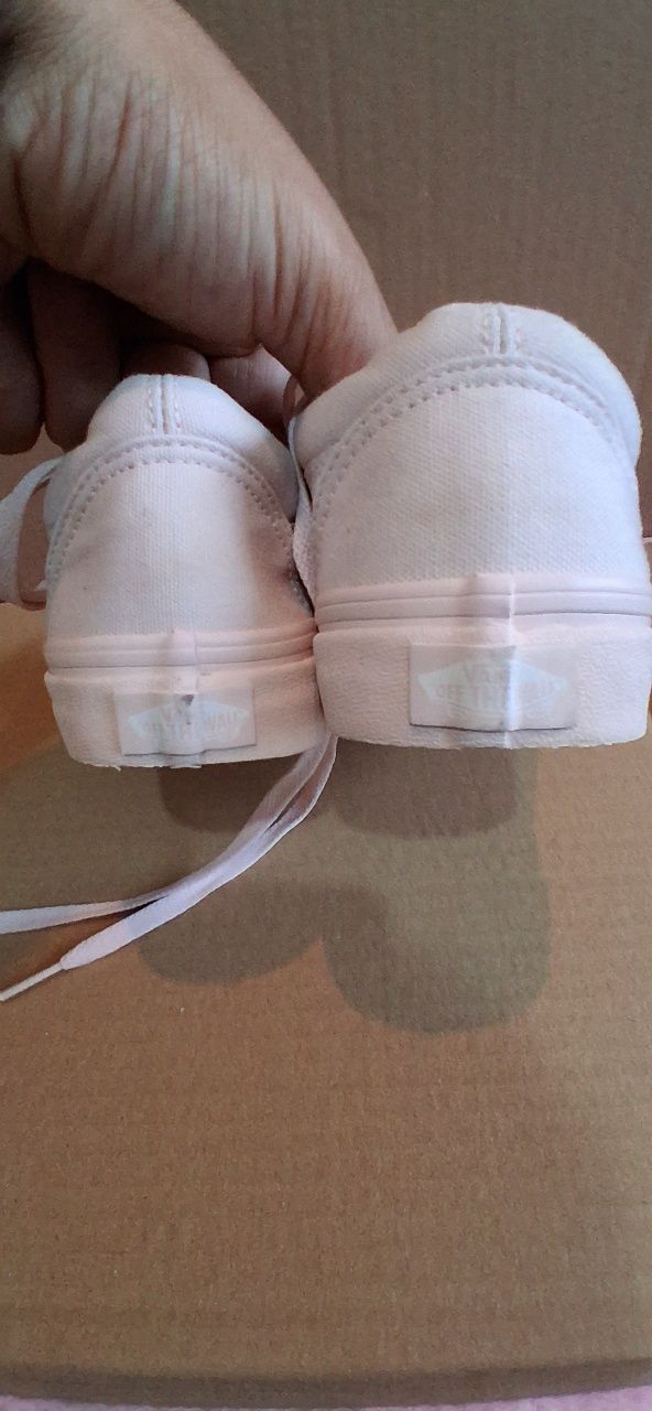Teniși Vans, mărimea 38