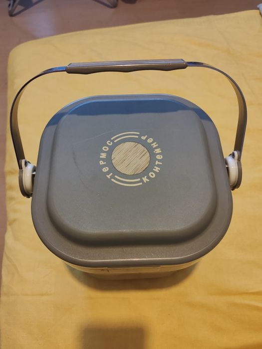 Термос контейнер за храна