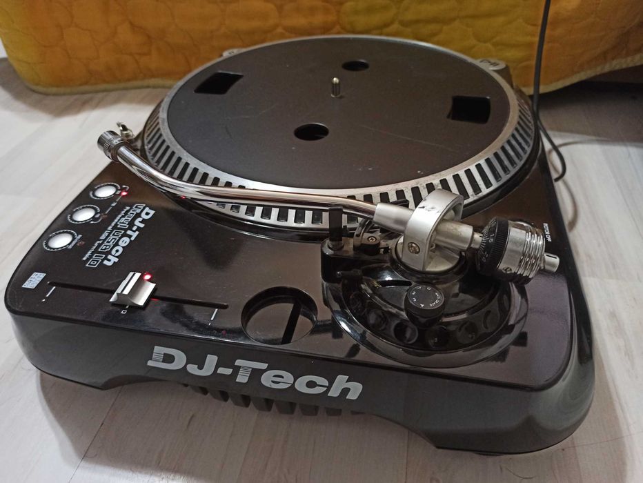 Продавам Два Грамофона DJ-Tech Vinyl USB 10