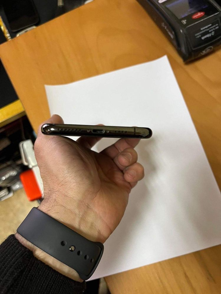 Iphone 11 pro max Без забележка с кутия