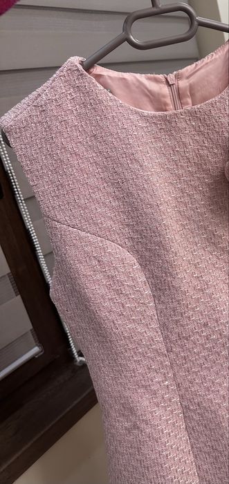 Лукс Рокля от букле/ туид с 3 D рози