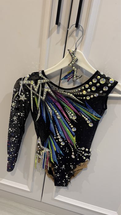 Продам гимнастический купальник