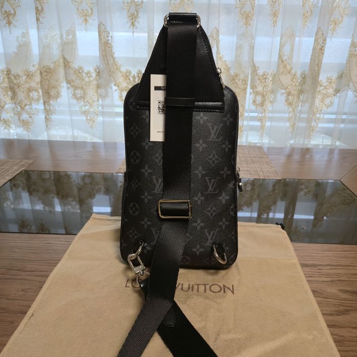 Мъжка чанта през рамо louis vuitton