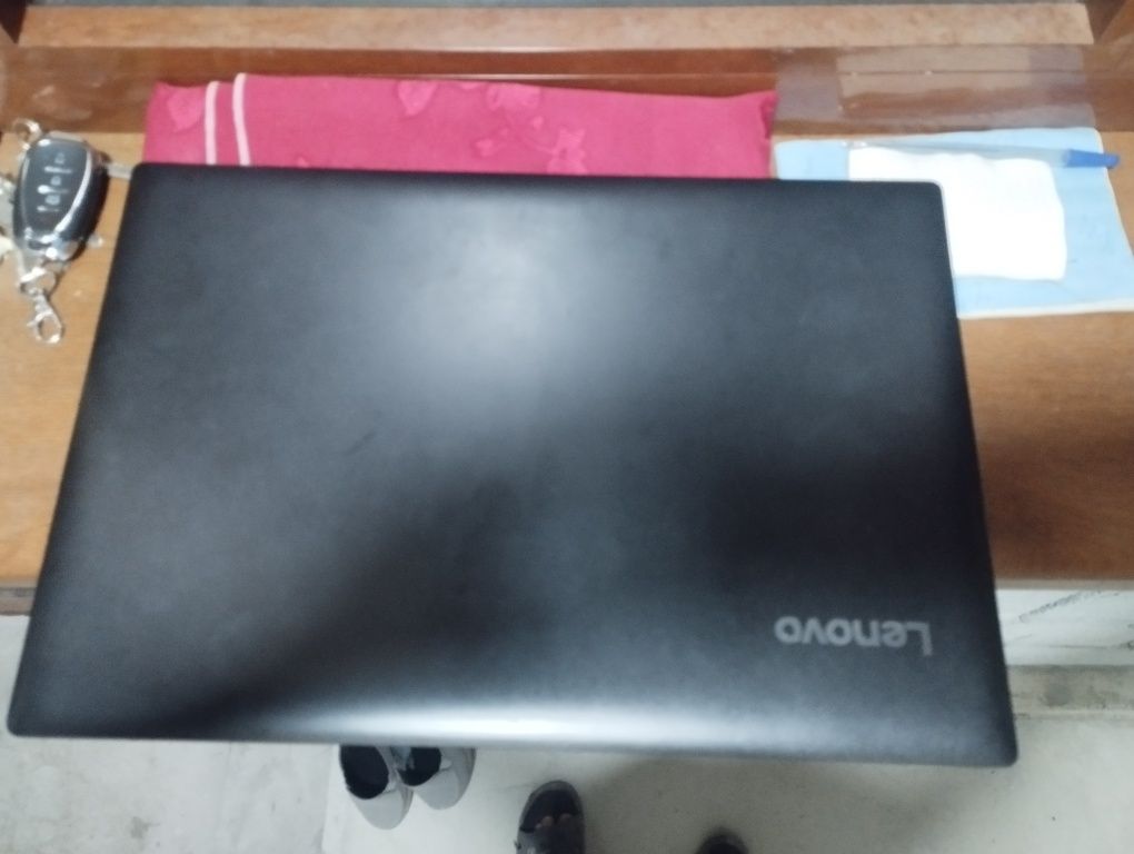 Lenovo noutbook.