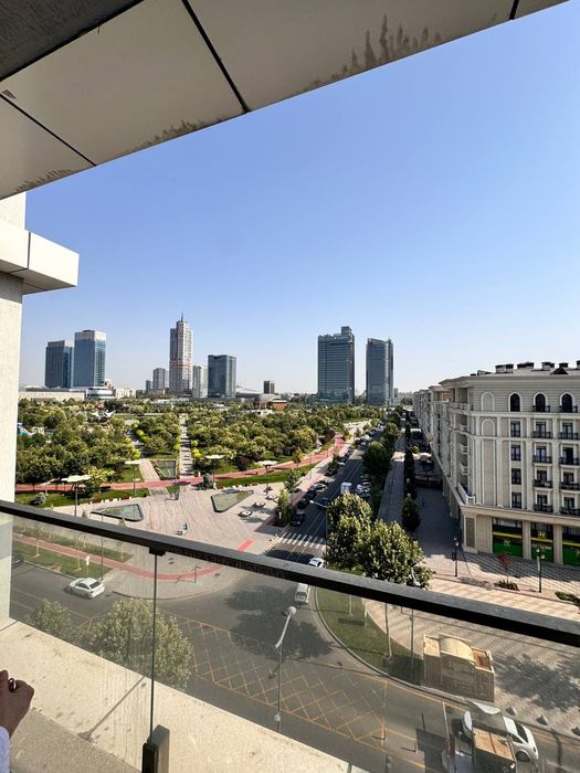 СРОЧНО!ПРОДАЁТСЯ КВАРТИРА 5/8/8 в Tashkent City 
Ж/К Gardens Residence