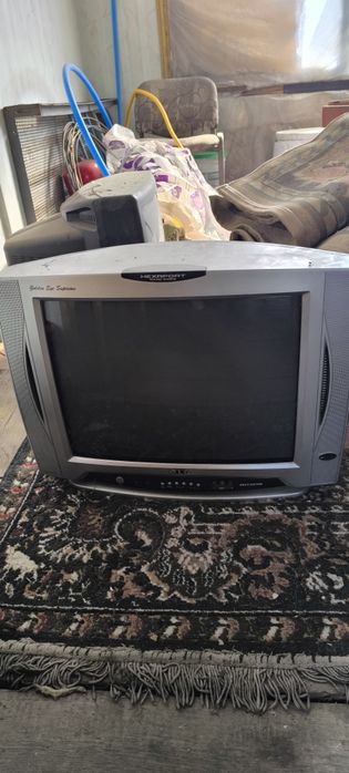 Продам телевизор