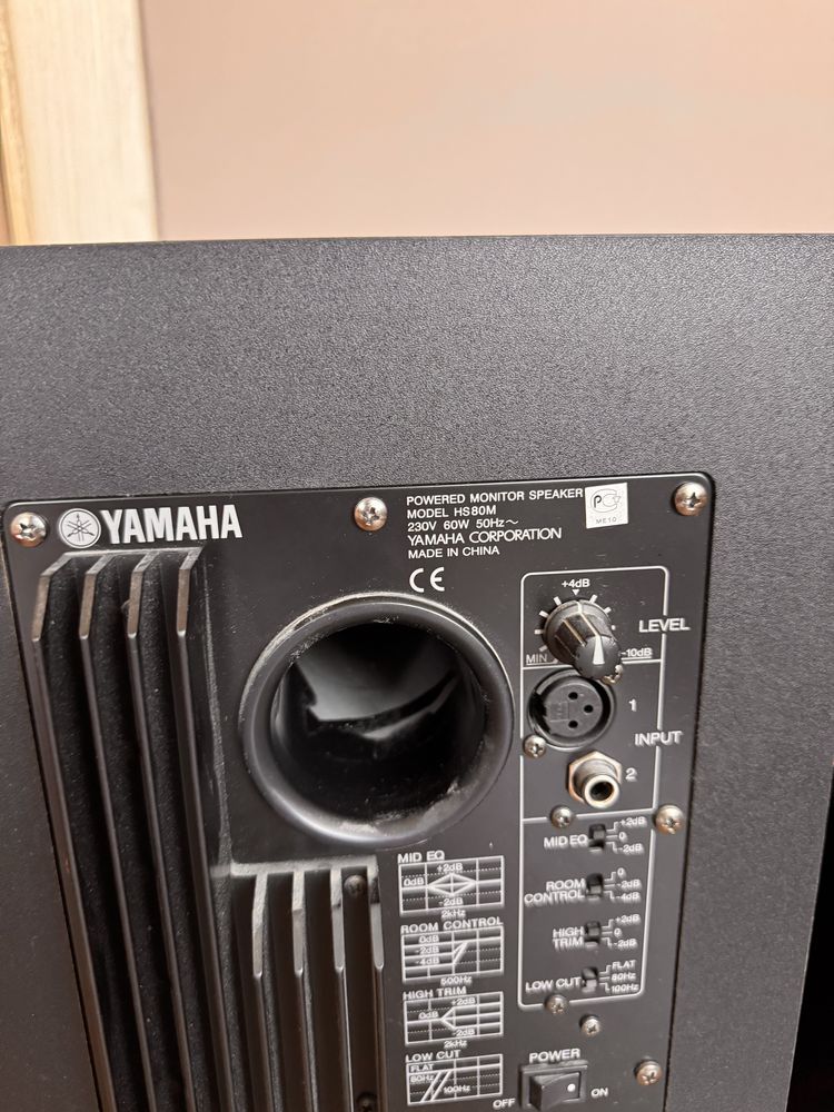 Мониторни колони Yamaha hs80m