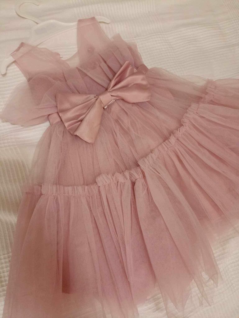 Официална рокля за бебе  на 1 година