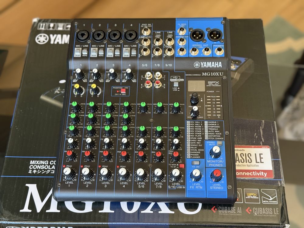 Mixer analog Yamaha MG10XU