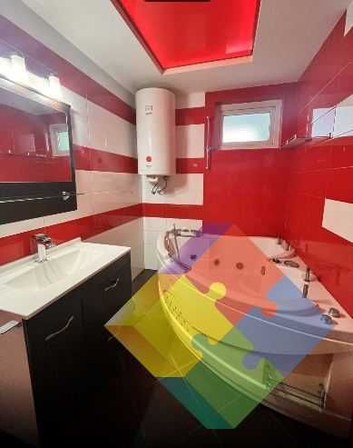 Продава се Двустаен апартамент в Варна, Цветен квартал - 74 кв.м за 1960 €/кв.м - Снимка #5