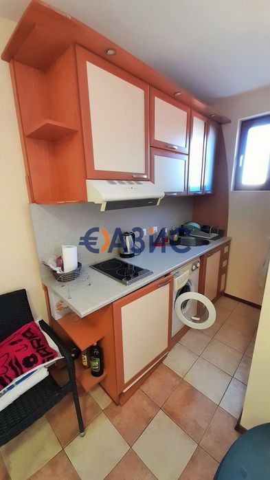 Студио с изглед към морето в комплекс Кая на първа линия в Слънчев