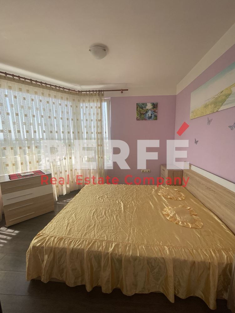 Продава се Двустаен апартамент в Бургас, Славейков - 67 кв.м за 2389 €/кв.м - Снимка #2