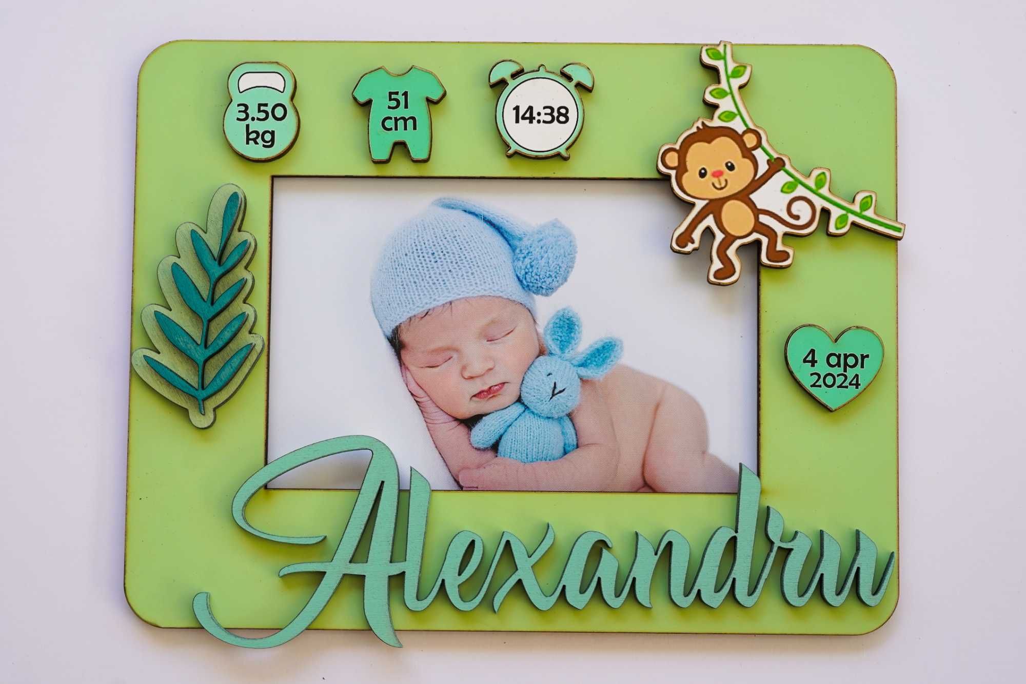 Rama foto personalizata din lemn bebe nou nascut cu poza 10x15cm
