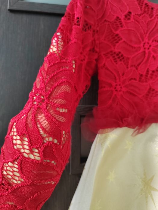 Rochiță Crăciun pentru 3 ani