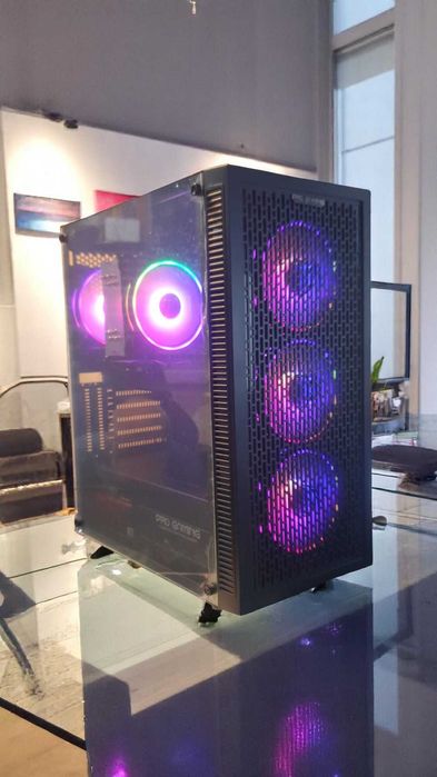 Calculator Gaming Hive i7 7700, 32GB DDR4, RX580 8GB, SSD 512Gb, 1TB