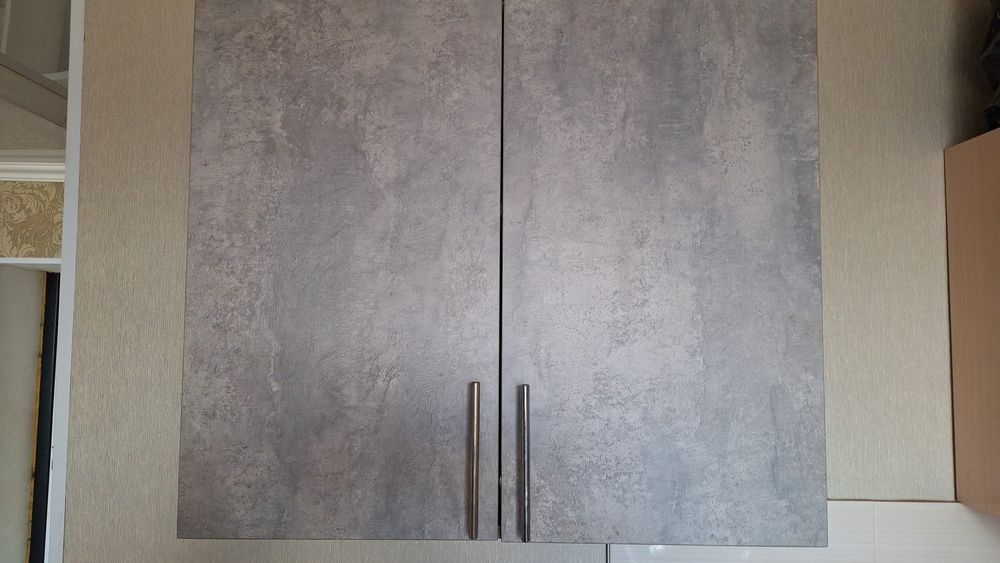 Продам навесной шкаф.