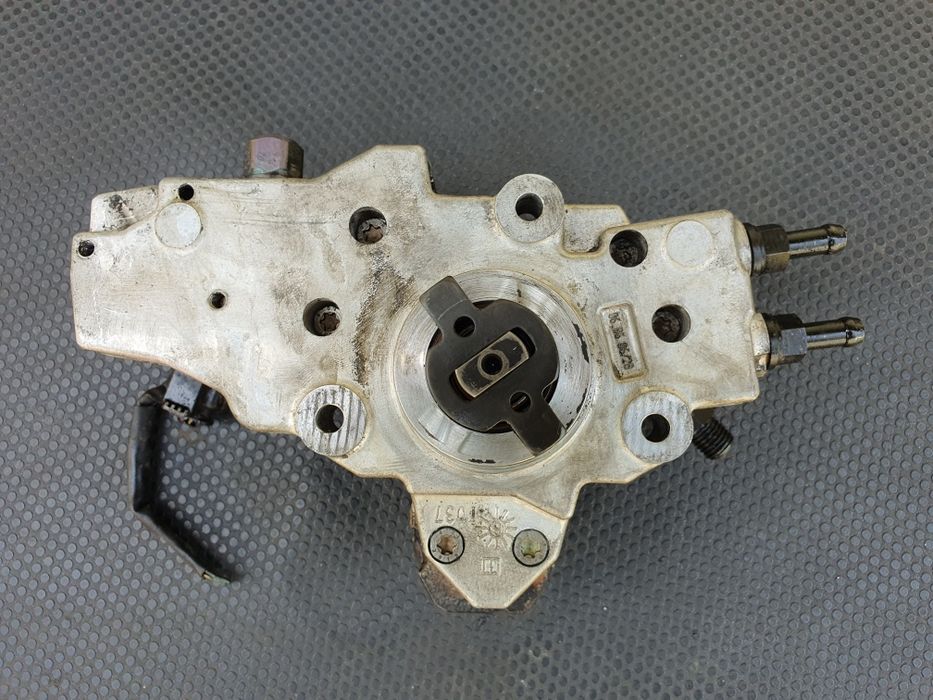 Pompa inalta / Injectie Mercedes w203 2.2 cdi cod: 0445010143
