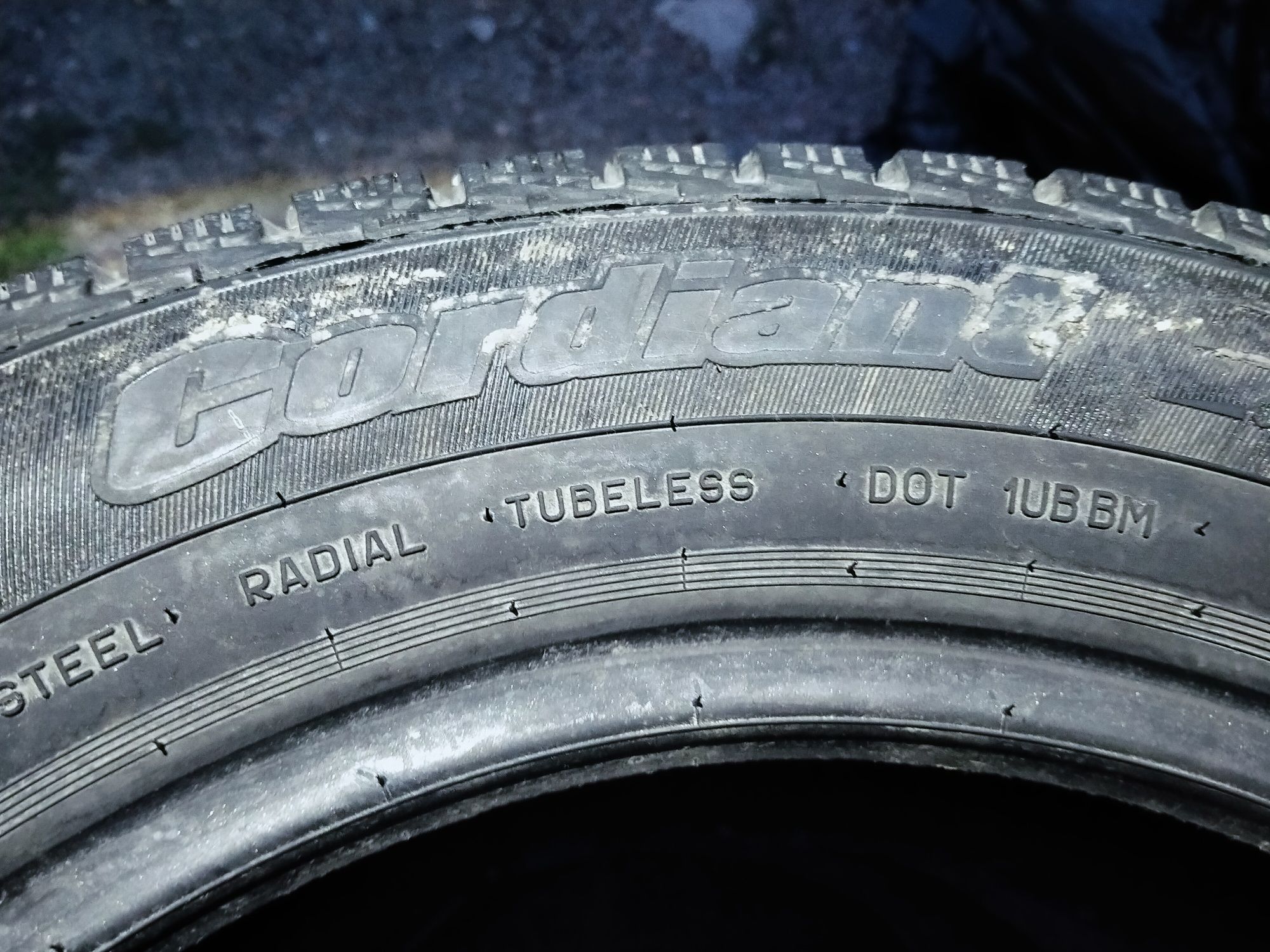 Зимние шины без шипов 185/65 R15