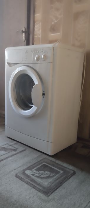 Стиральная машина Indesit